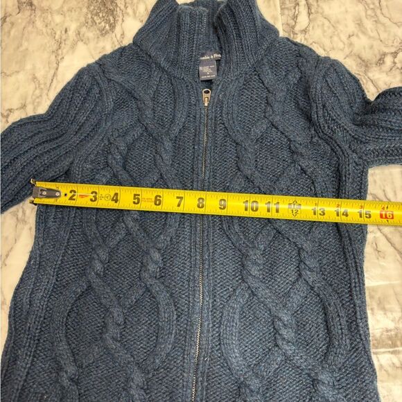 Abercrombie & Fitch Y2K Lambs Wool Blend full zip navy  Cableknit Cardigan small - Picture 8 of 8
